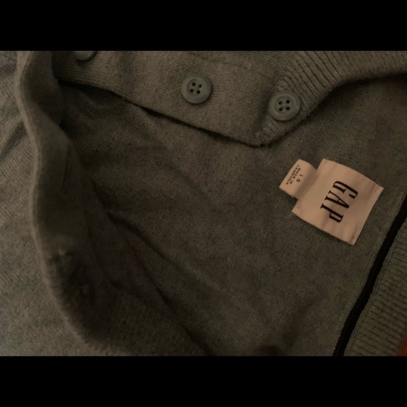 GAP HENLEY SWEATER SIZE L - Picture 3 of 3